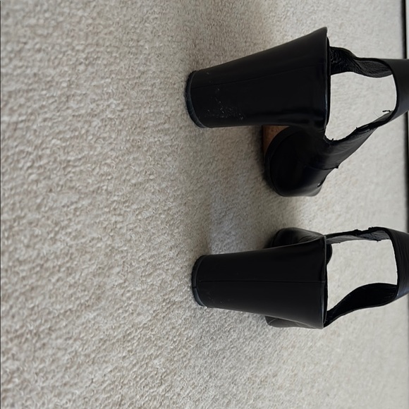 Roberto Del Carlo Black Heels Elegant Design - Picture 6 of 6